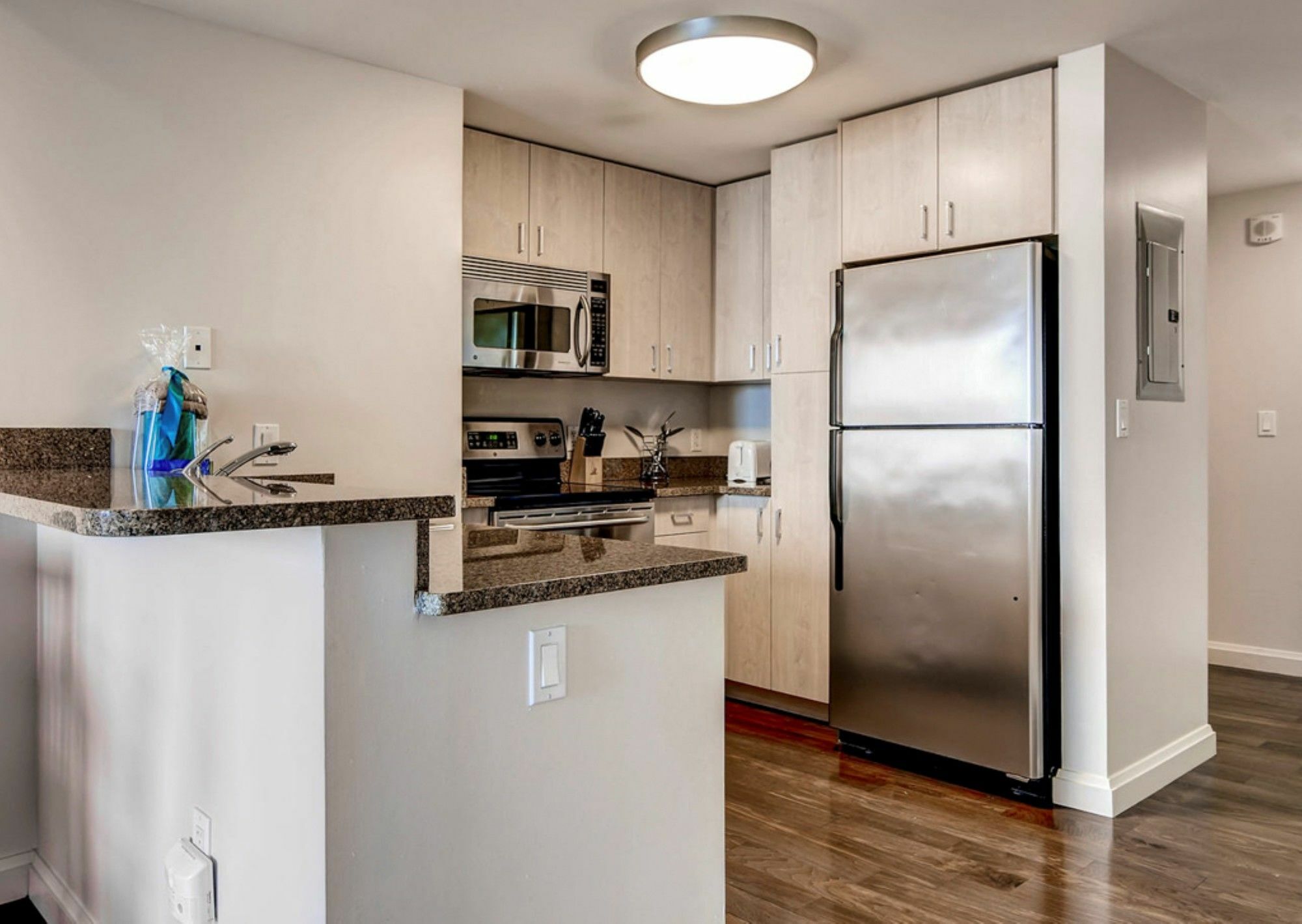 Global Luxury Suites At Boston Garden Экстерьер фото
